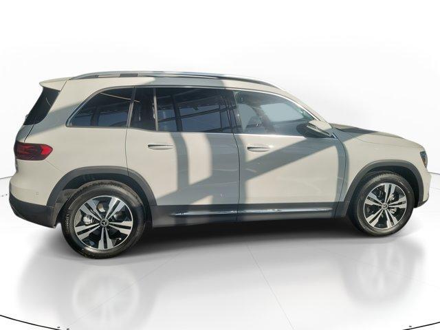 new 2025 Mercedes-Benz GLB 250 car, priced at $47,145