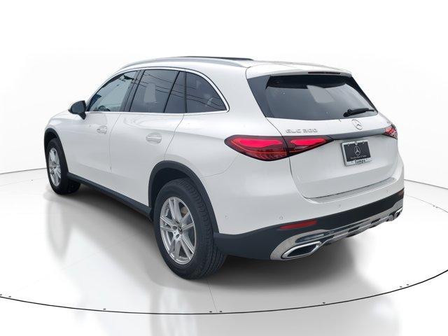 new 2025 Mercedes-Benz GLC 300 car, priced at $56,690