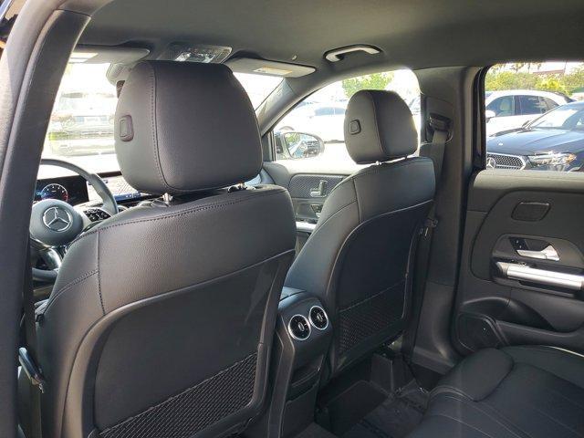 new 2025 Mercedes-Benz GLA 250 car, priced at $45,845