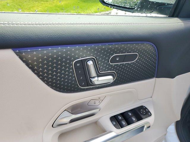 new 2025 Mercedes-Benz GLB 250 car, priced at $47,145