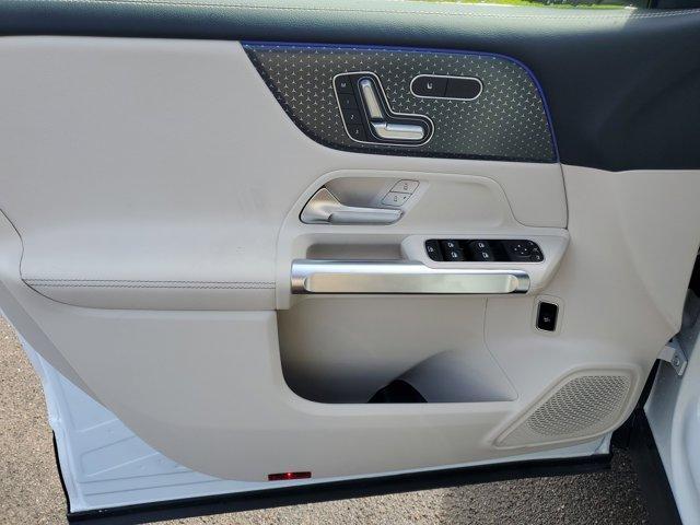 new 2025 Mercedes-Benz GLB 250 car, priced at $47,145