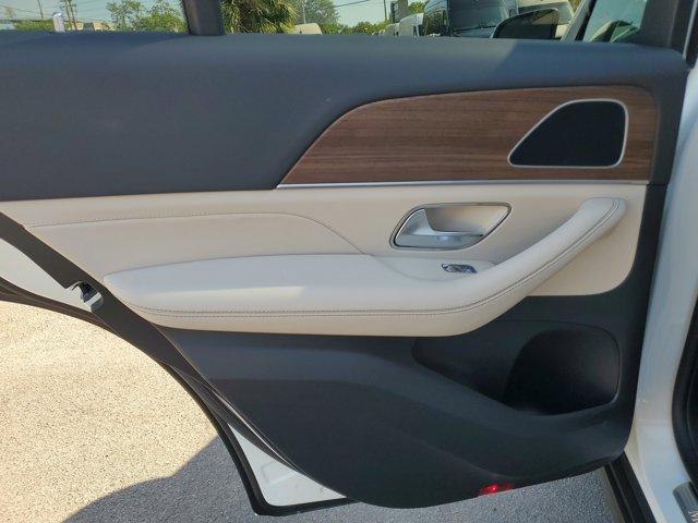 new 2025 Mercedes-Benz GLE 450e car, priced at $76,710