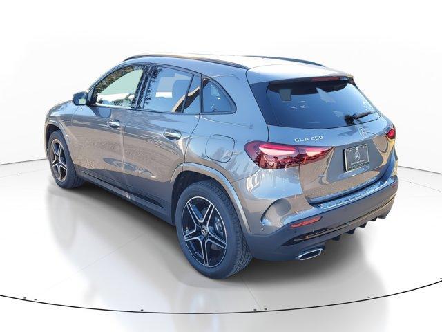 new 2025 Mercedes-Benz GLA 250 car, priced at $54,020