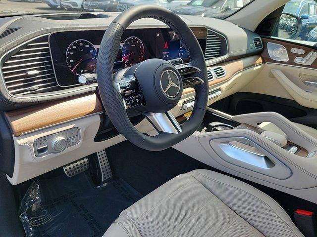 new 2024 Mercedes-Benz GLS 580 car, priced at $121,100