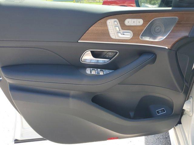 new 2025 Mercedes-Benz GLS 450 car, priced at $95,480