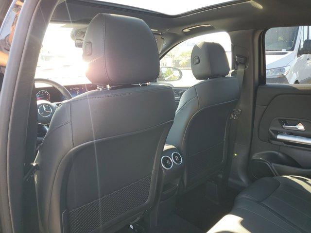 new 2025 Mercedes-Benz GLA 250 car, priced at $46,680