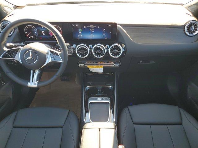 new 2025 Mercedes-Benz GLA 250 car, priced at $46,680