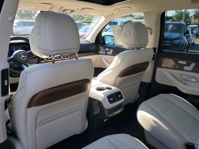 new 2025 Mercedes-Benz GLS 580 car, priced at $123,550