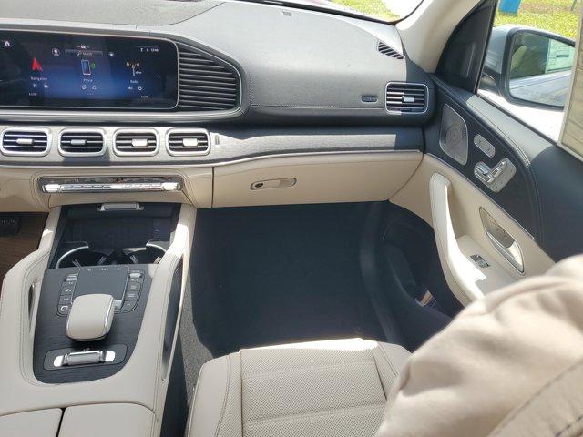 new 2025 Mercedes-Benz GLS 450 car, priced at $97,315