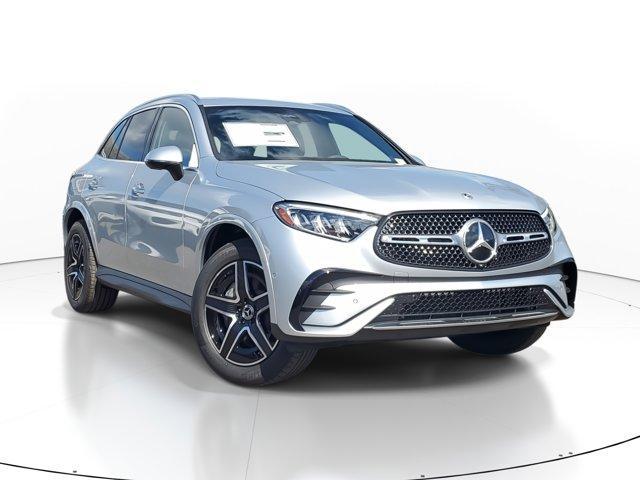 new 2025 Mercedes-Benz GLC 300 car, priced at $56,885