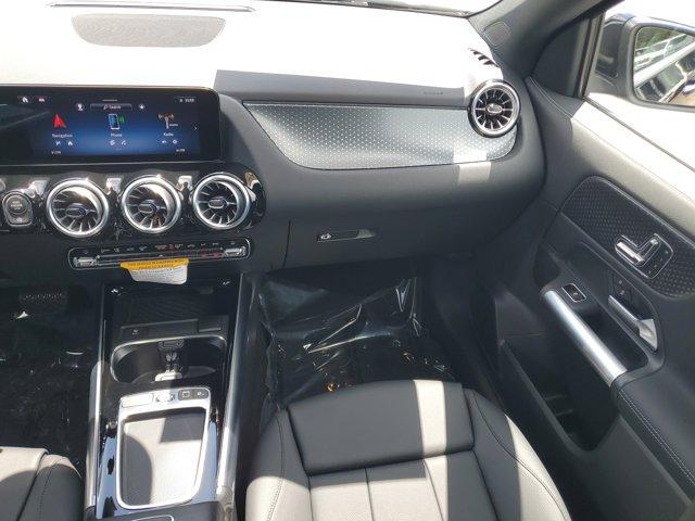 new 2025 Mercedes-Benz GLA 250 car, priced at $45,845