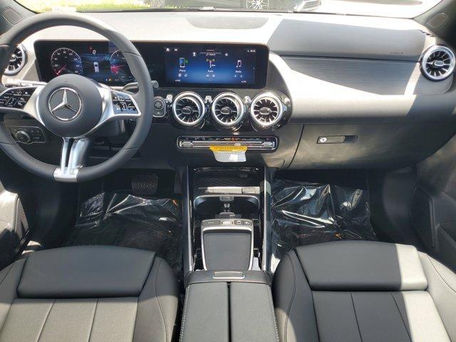 new 2025 Mercedes-Benz GLA 250 car, priced at $46,680