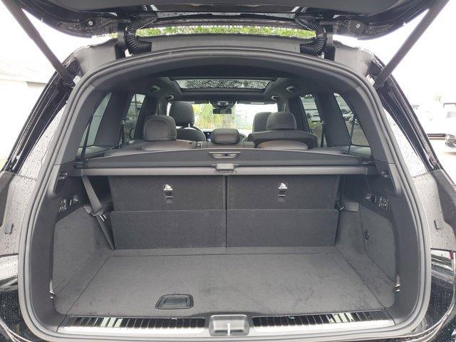 new 2025 Mercedes-Benz GLS 450 car, priced at $92,425