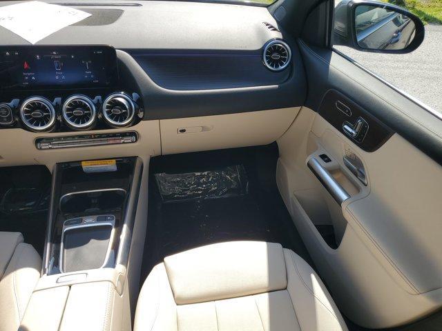 used 2025 Mercedes-Benz GLA 250 car, priced at $41,855