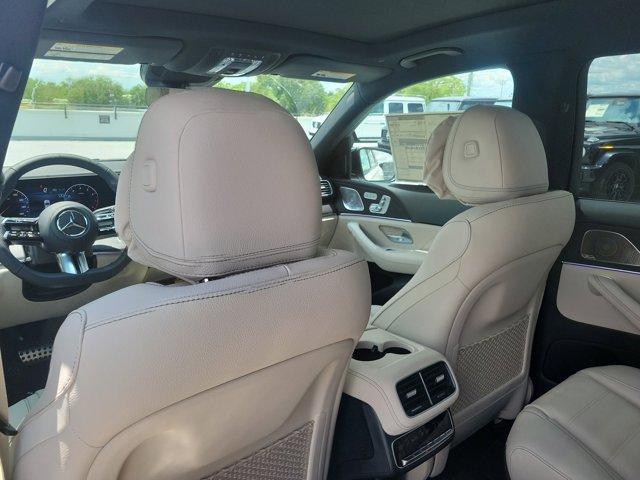 new 2025 Mercedes-Benz GLS 580 car, priced at $117,695