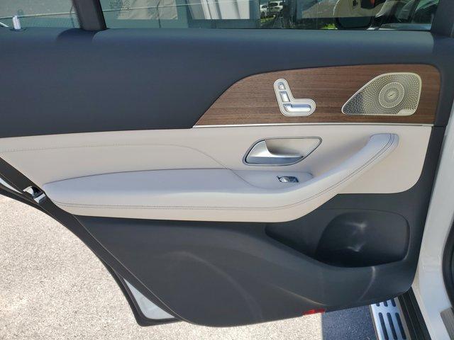 new 2025 Mercedes-Benz GLS 450 car, priced at $96,815