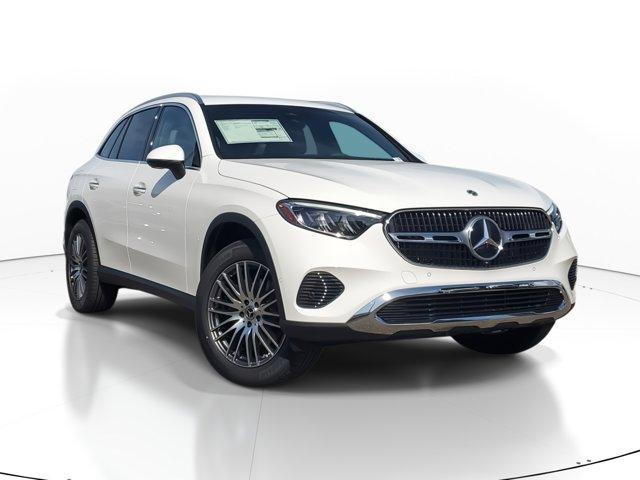 new 2025 Mercedes-Benz GLC 300 car, priced at $51,385