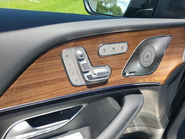 new 2025 Mercedes-Benz GLE 450 car, priced at $81,245