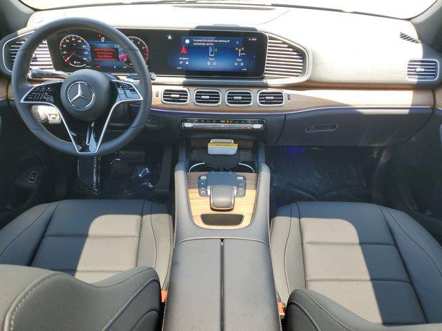 new 2025 Mercedes-Benz GLE 450 car, priced at $81,245