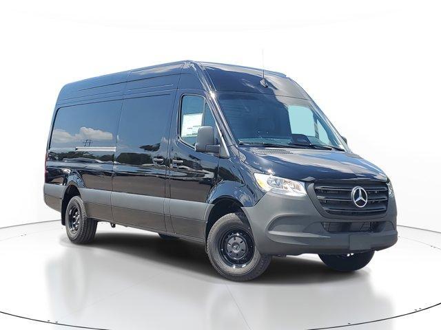 new 2025 Mercedes-Benz Sprinter 3500 car, priced at $68,143