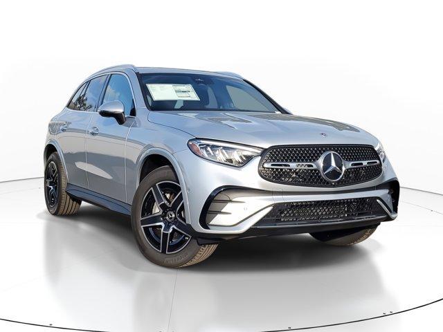 new 2025 Mercedes-Benz GLC 300 car, priced at $56,885