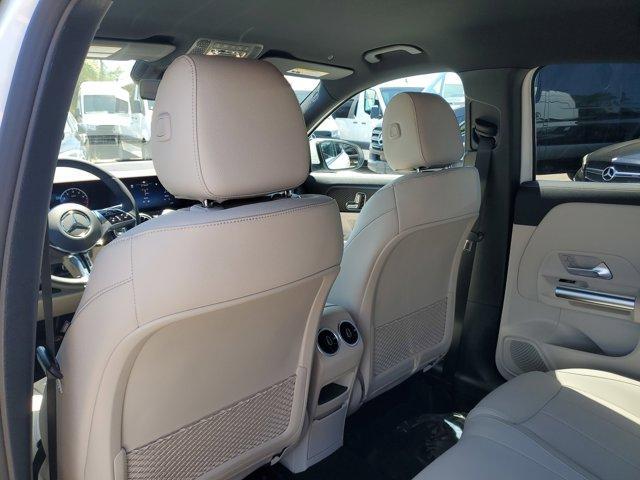 new 2025 Mercedes-Benz GLA 250 car, priced at $44,345