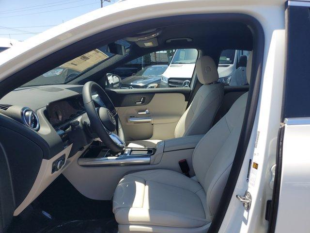 new 2025 Mercedes-Benz GLA 250 car, priced at $44,345