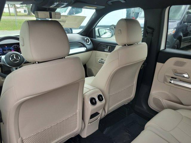 new 2025 Mercedes-Benz GLB 250 car, priced at $48,645
