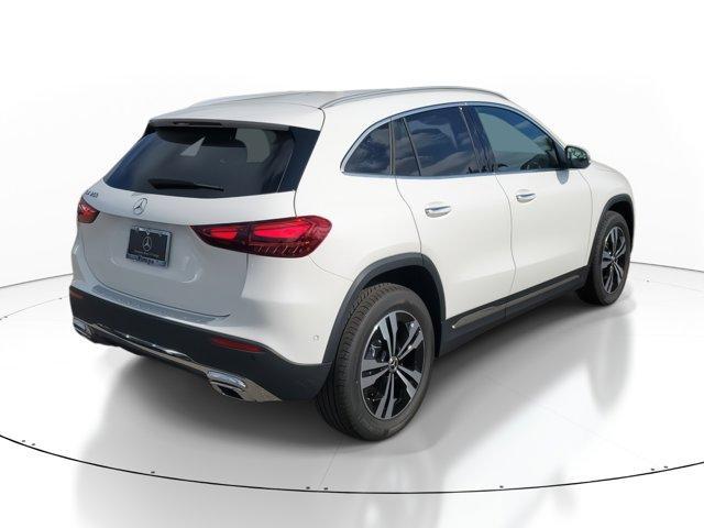 new 2025 Mercedes-Benz GLA 250 car, priced at $44,345