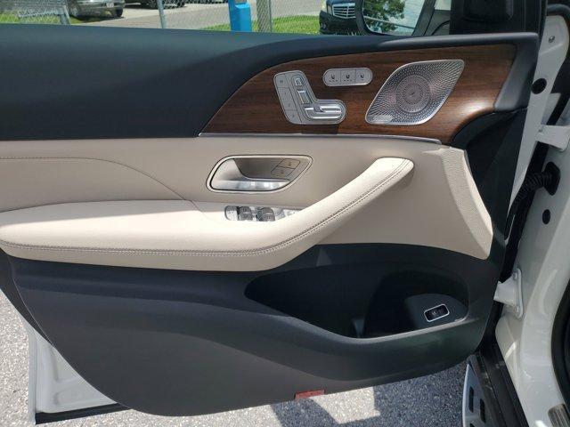 new 2025 Mercedes-Benz GLS 450 car, priced at $96,815
