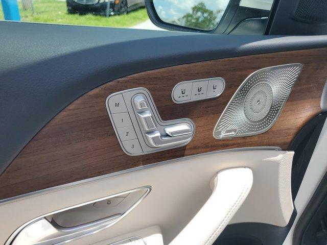 new 2025 Mercedes-Benz GLS 450 car, priced at $96,815