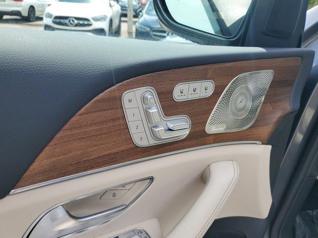 new 2025 Mercedes-Benz GLS 450 car, priced at $95,685