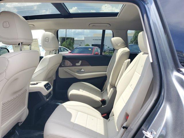 new 2025 Mercedes-Benz GLS 450 car, priced at $95,685
