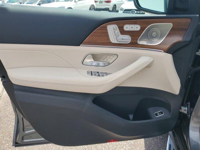 new 2025 Mercedes-Benz GLS 450 car, priced at $95,685
