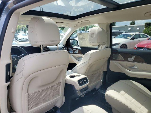 new 2025 Mercedes-Benz GLS 450 car, priced at $95,685