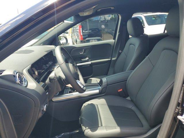 new 2025 Mercedes-Benz GLA 250 car, priced at $46,195