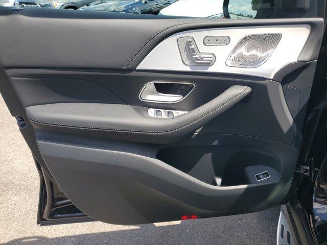 new 2025 Mercedes-Benz AMG GLS 63 car, priced at $152,695