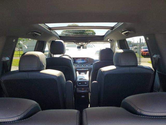 new 2025 Mercedes-Benz GLS 450 car, priced at $91,945