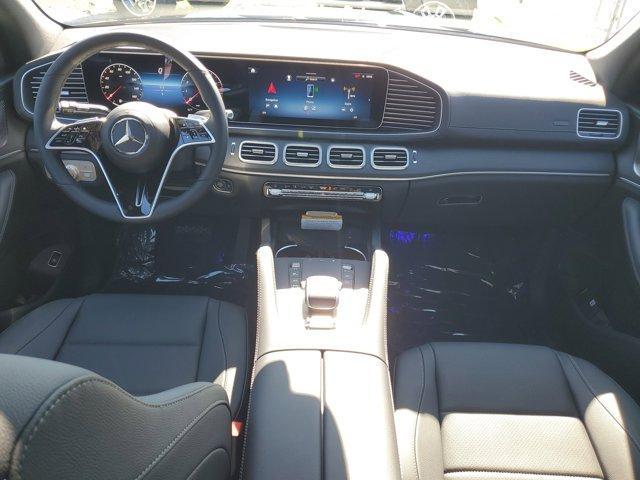 new 2025 Mercedes-Benz GLS 450 car, priced at $91,945