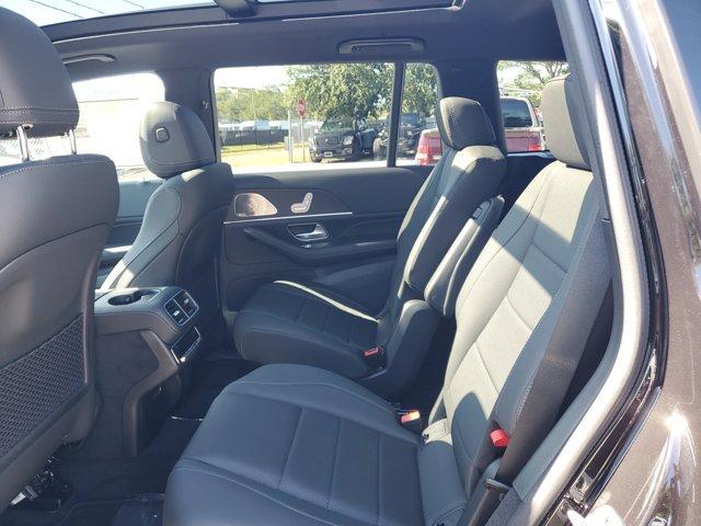 new 2025 Mercedes-Benz GLS 450 car, priced at $91,945