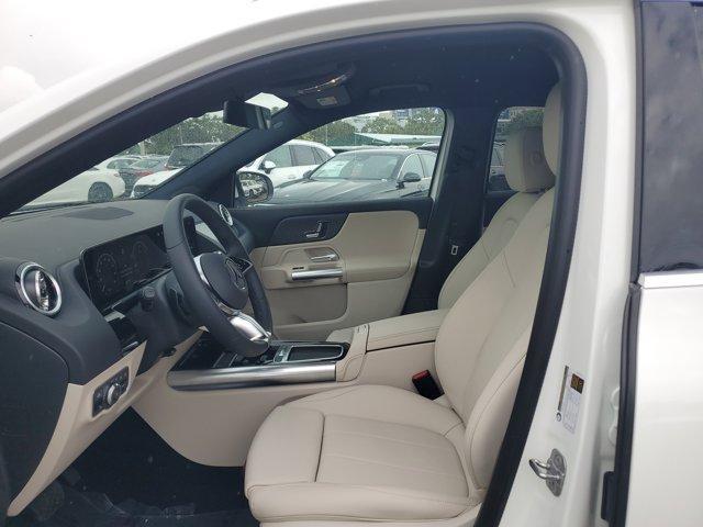 new 2025 Mercedes-Benz GLA 250 car, priced at $45,845