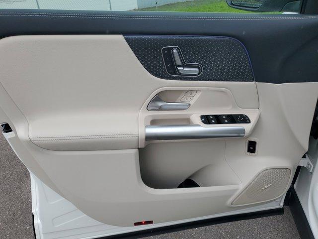 new 2025 Mercedes-Benz GLA 250 car, priced at $45,845