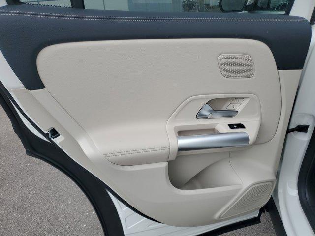 new 2025 Mercedes-Benz GLA 250 car, priced at $45,845