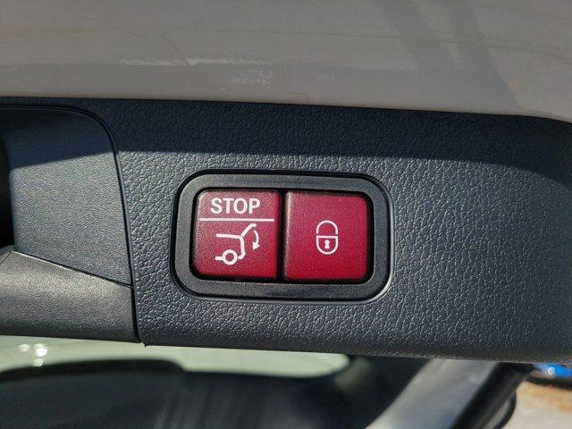 used 2025 Mercedes-Benz GLB 250 car, priced at $45,800