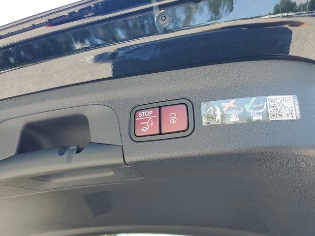 new 2026 Mercedes-Benz GLE 450 car, priced at $78,385