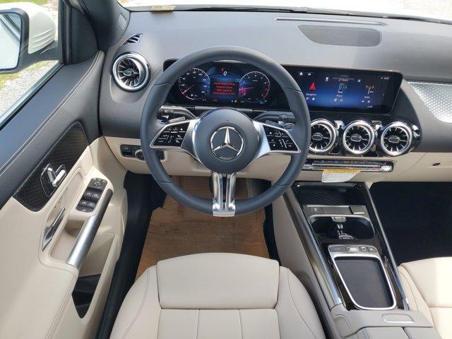 new 2025 Mercedes-Benz GLA 250 car, priced at $45,845