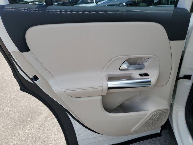 new 2025 Mercedes-Benz GLA 250 car, priced at $46,680