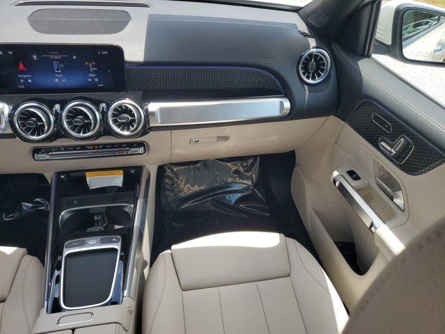 new 2025 Mercedes-Benz GLB 250 car, priced at $48,645