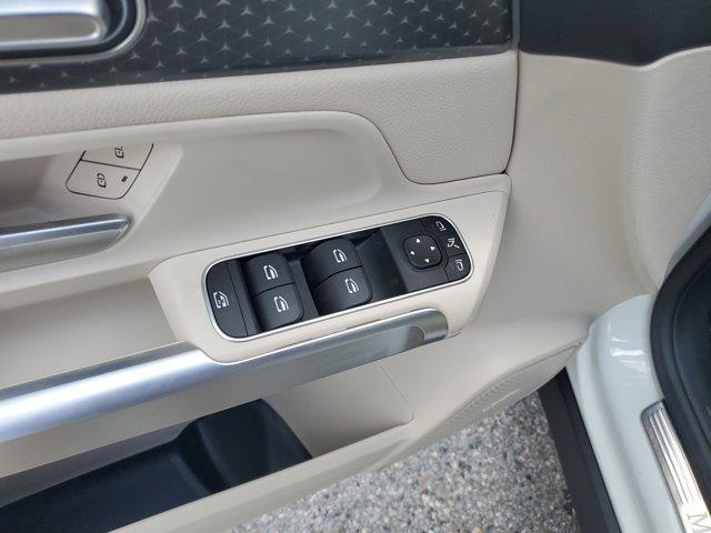new 2025 Mercedes-Benz GLB 250 car, priced at $48,645