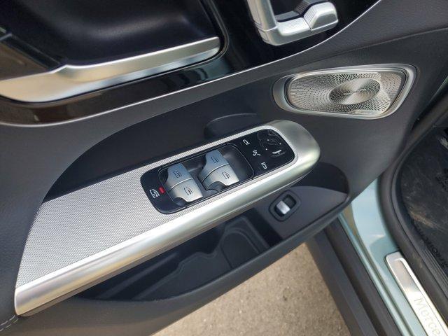 new 2025 Mercedes-Benz GLC 300 car, priced at $58,205